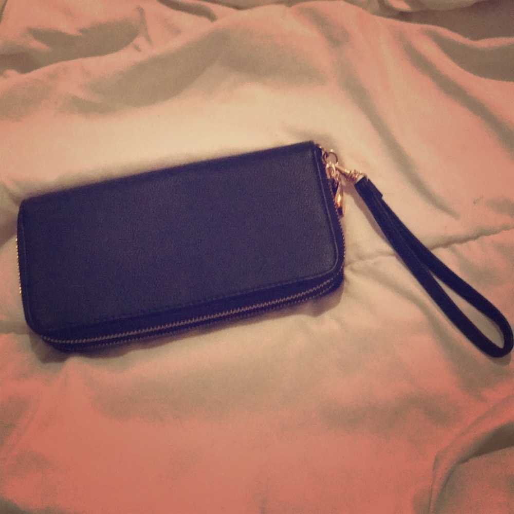 Black Leather Wristlet/Wallet